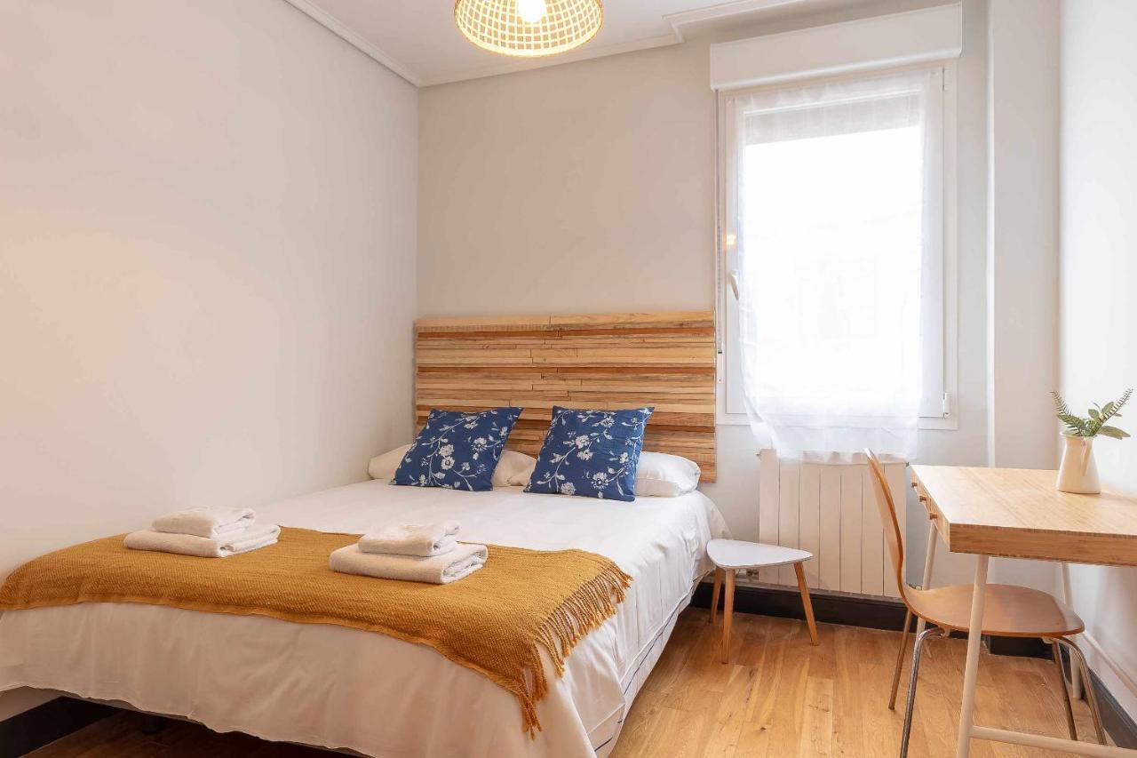 Apartamento KUIA con vistas frontales a la Ría de Bilbao cerca del metro Erandio Exterior foto